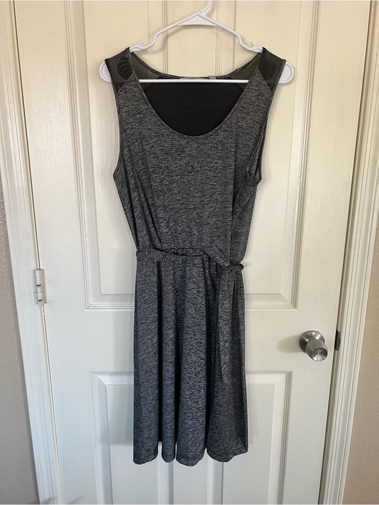 Athleta Dresses & Skirts - Athleta Gray Space Dye Sleeveless Tie Waist Dress Mesh Shoulder Size Large
